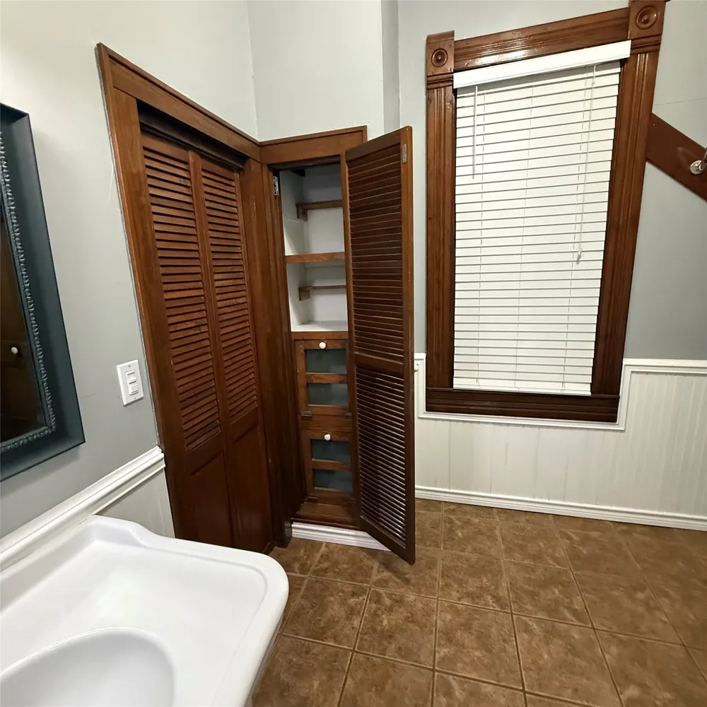 1604 S Austin Avenue Georgetown, TX 78626