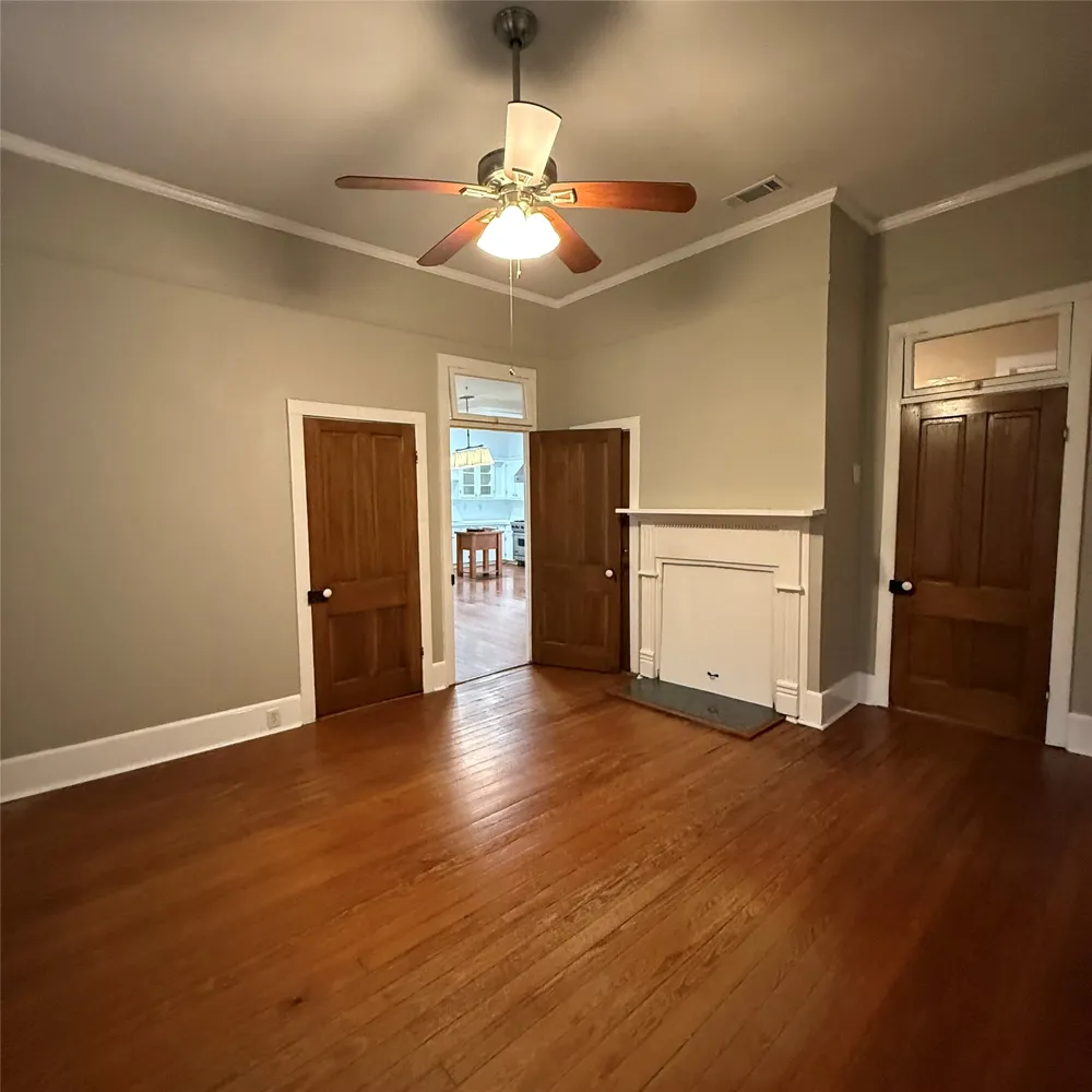 1604 S Austin Avenue Georgetown, TX 78626