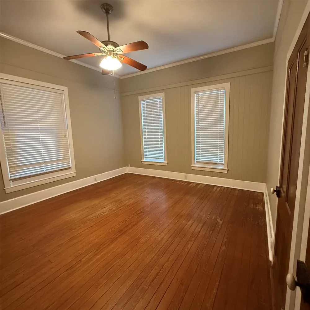 1604 S Austin Avenue Georgetown, TX 78626