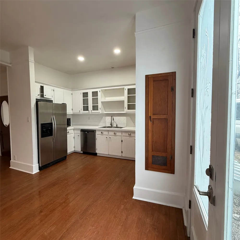 1604 S Austin Avenue Georgetown, TX 78626