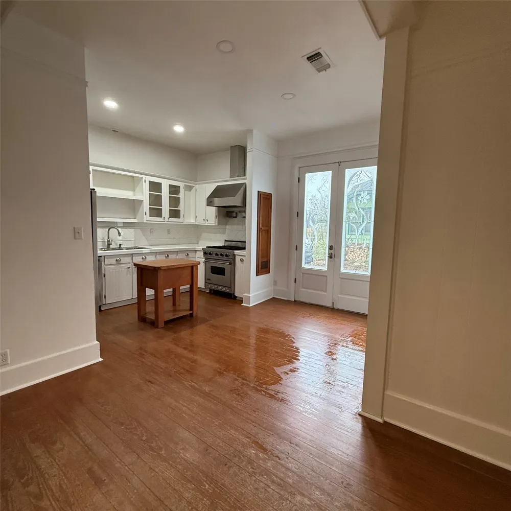 1604 S Austin Avenue Georgetown, TX 78626