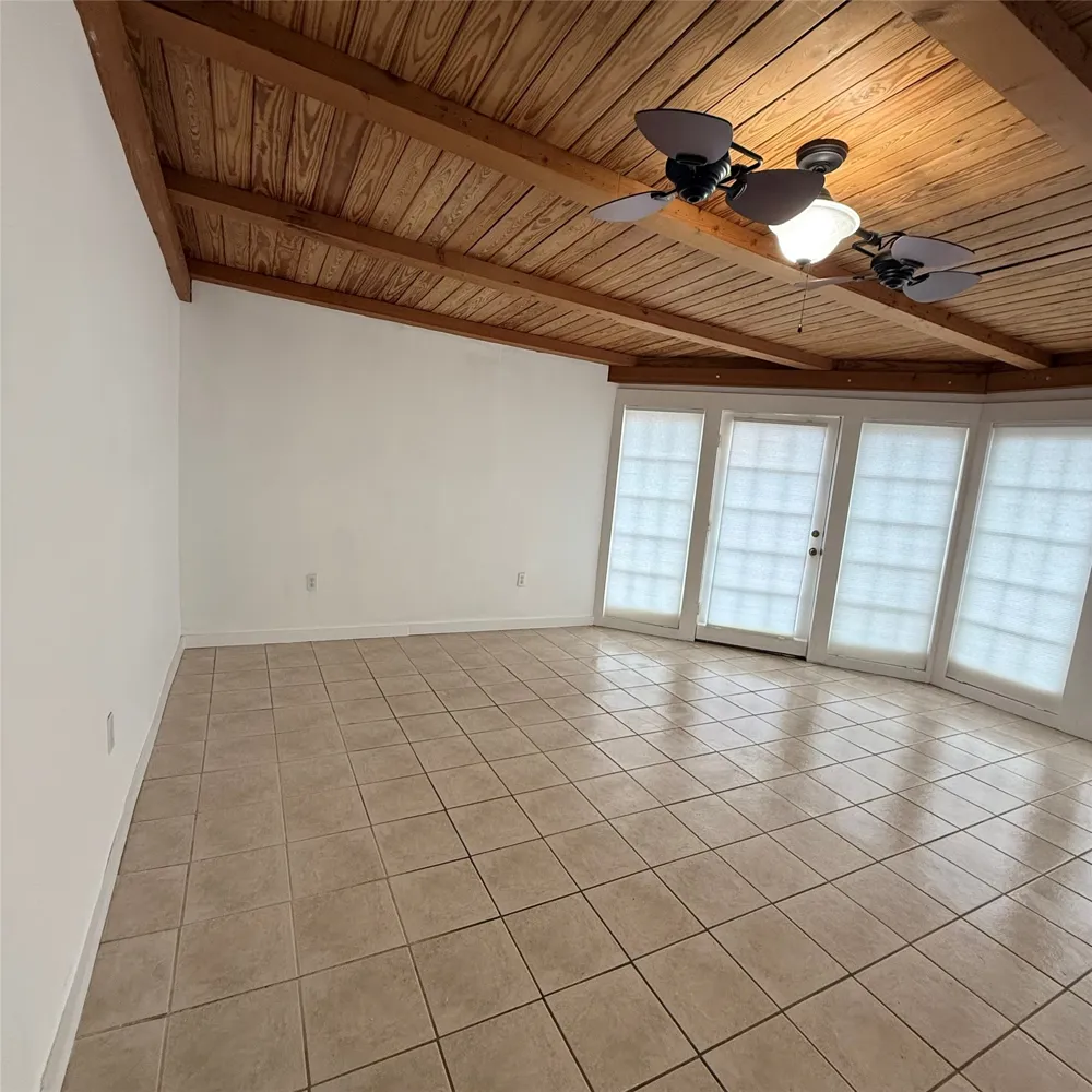 1604 S Austin Avenue Georgetown, TX 78626