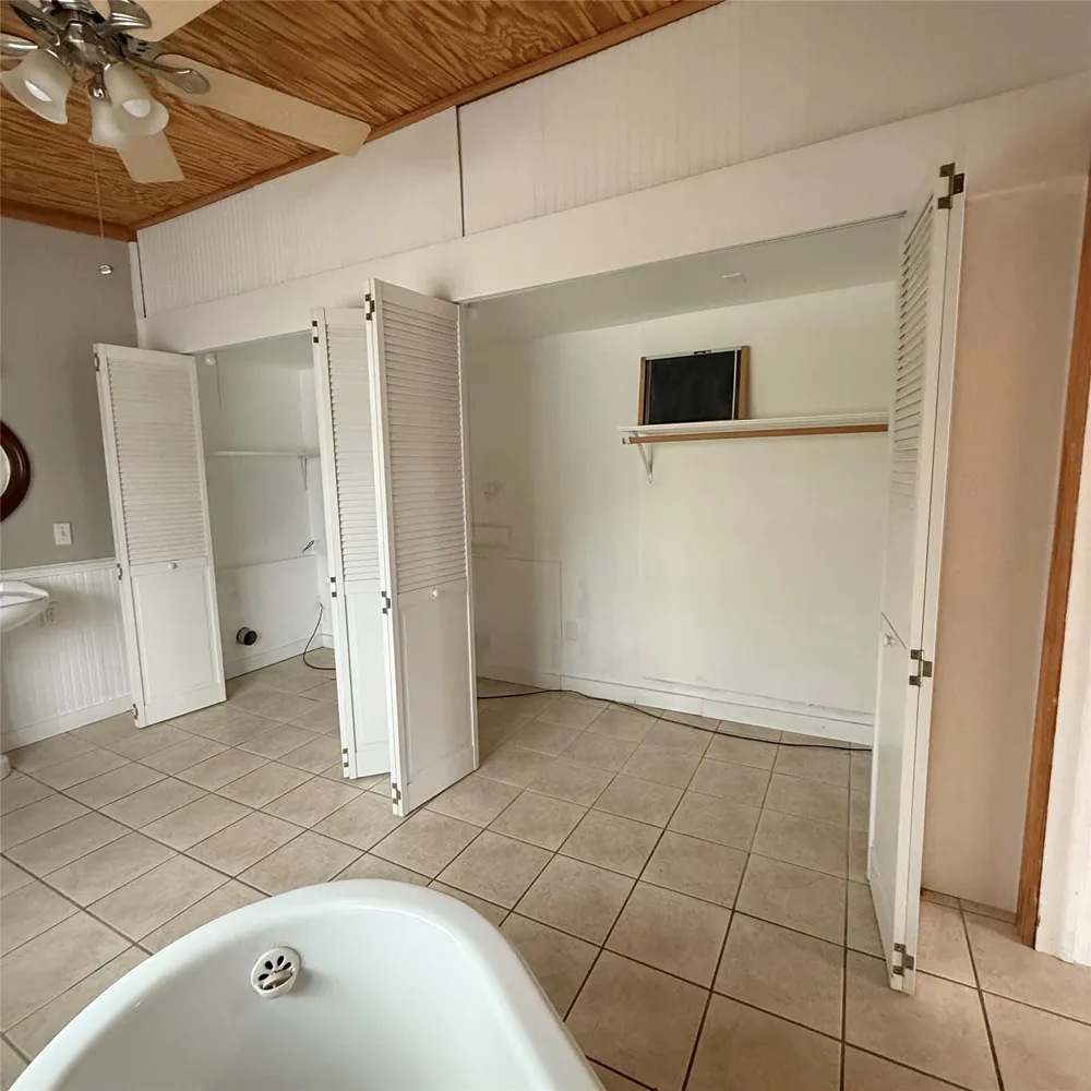 1604 S Austin Avenue Georgetown, TX 78626