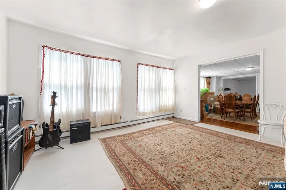 78-80 Girard Place Newark, NJ 07108
