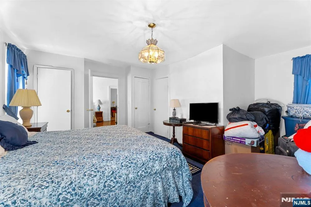 78-80 Girard Place Newark, NJ 07108