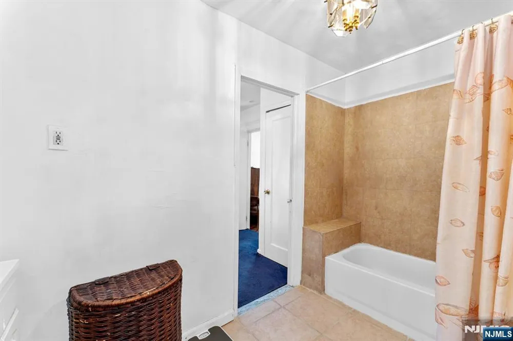 78-80 Girard Place Newark, NJ 07108