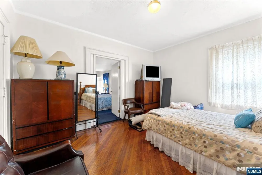 78-80 Girard Place Newark, NJ 07108