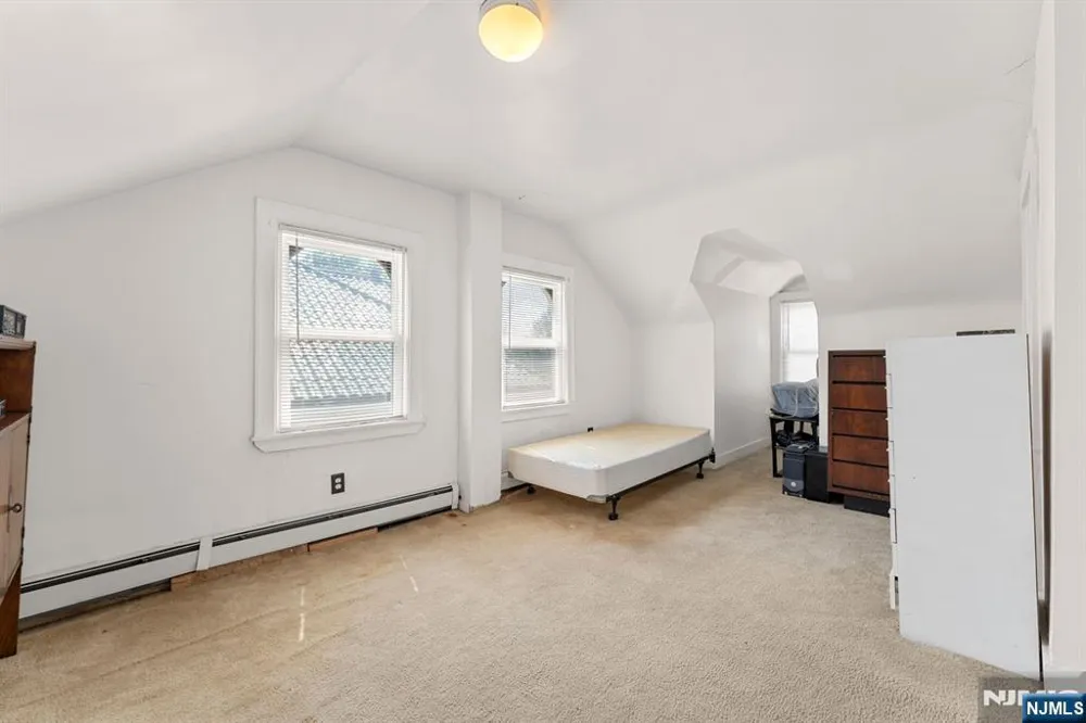 78-80 Girard Place Newark, NJ 07108