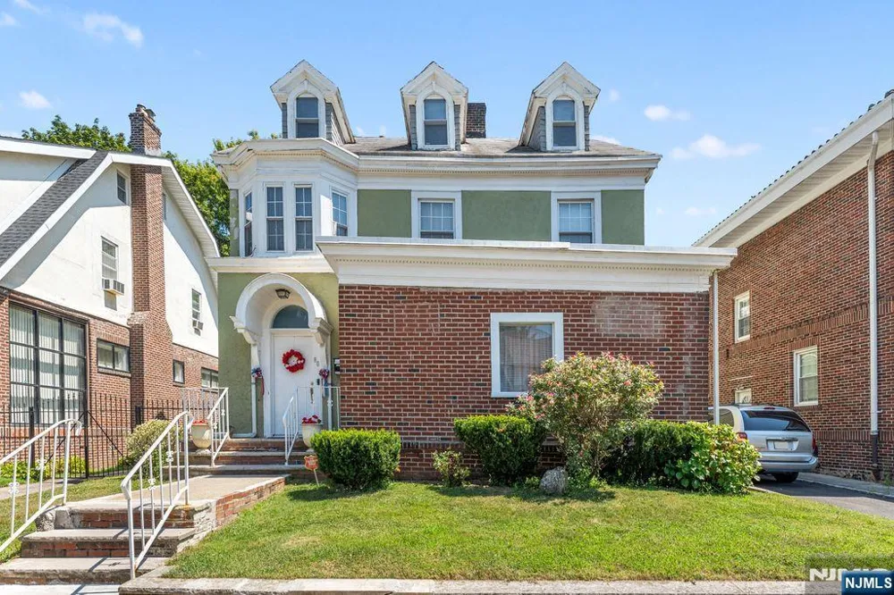 78-80 Girard Place Newark, NJ 07108