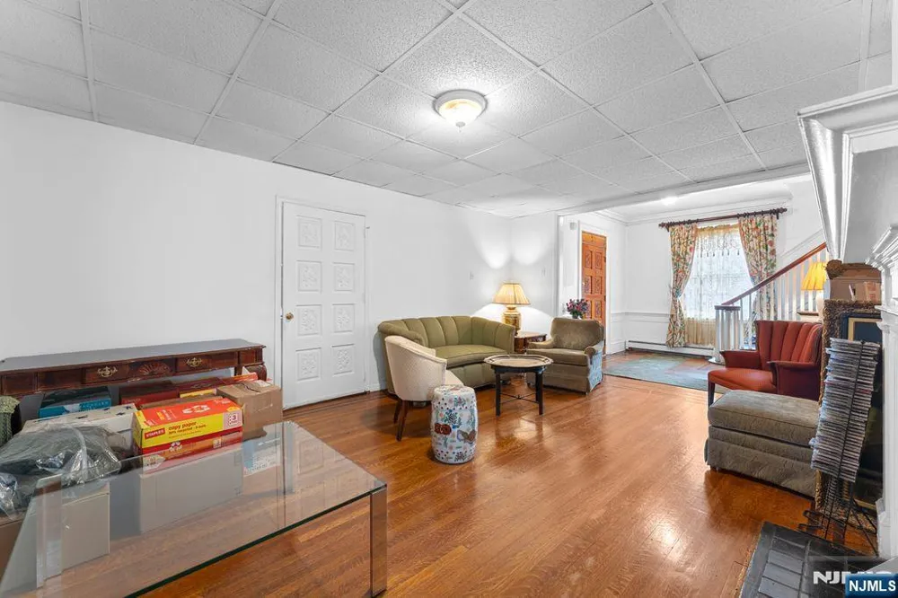 78-80 Girard Place Newark, NJ 07108