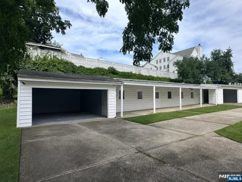 60 Mountain Rear