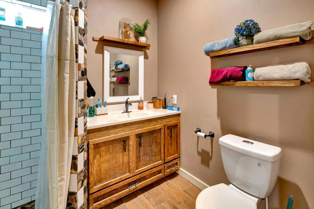 1207 Friar Road Cuero, TX 77954