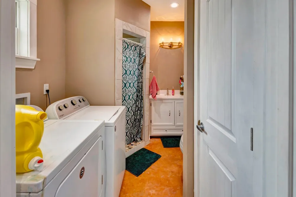 1207 Friar Road Cuero, TX 77954