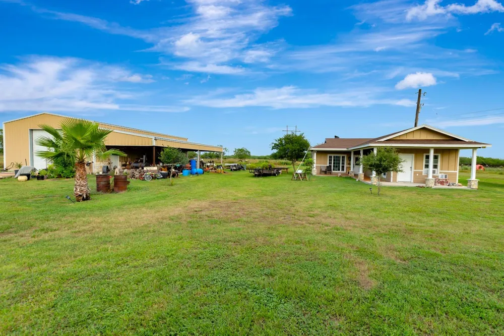 1207 Friar Road Cuero, TX 77954