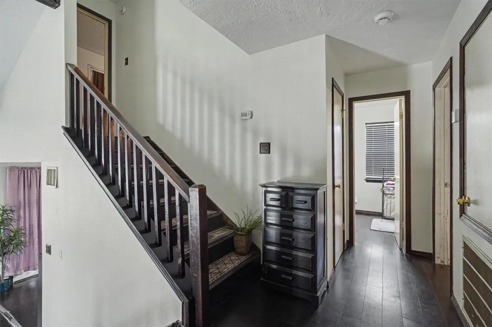 423 S 4th Street La Porte, TX 77571