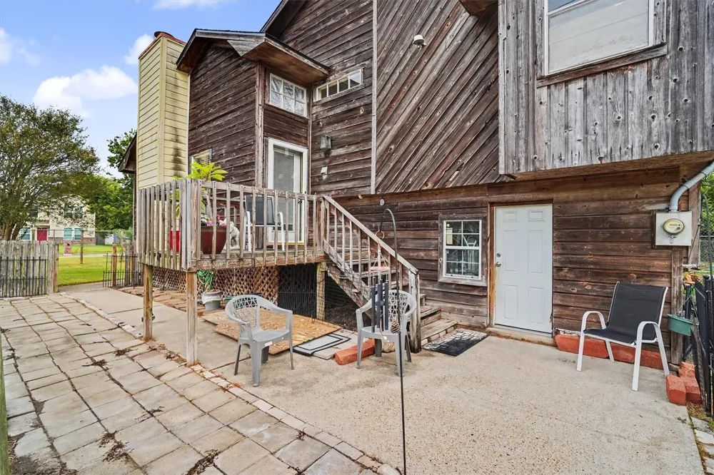 423 S 4th Street La Porte, TX 77571