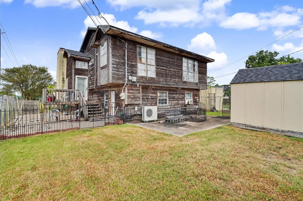 423 S 4th Street La Porte, TX 77571