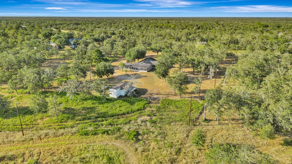 351 Sulphur Estates Road Victoria, TX 77905