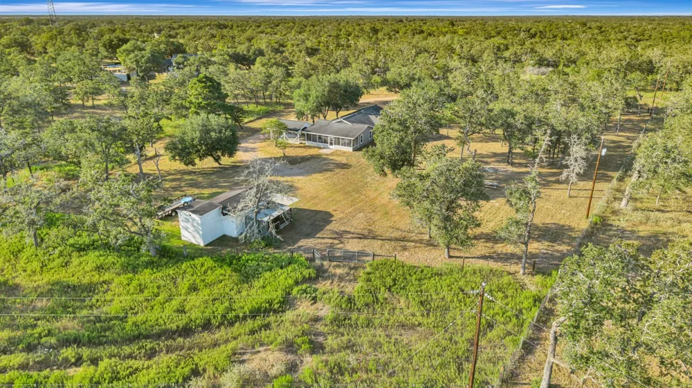 351 Sulphur Estates Road Victoria, TX 77905