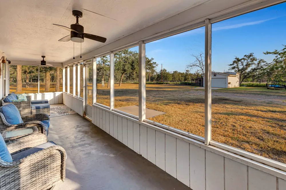 351 Sulphur Estates Road Victoria, TX 77905