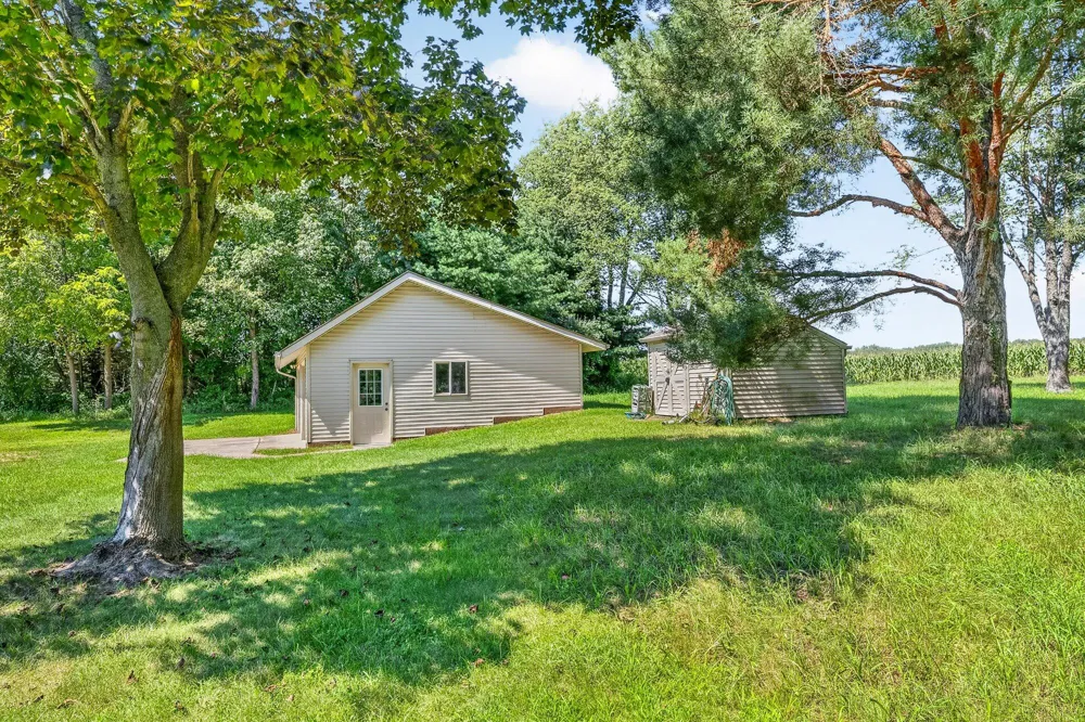 50295 St Joseph Street Paw Paw, MI 49079