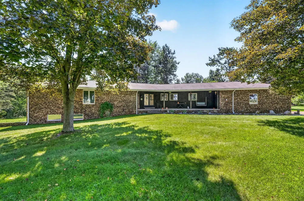 50295 St Joseph Street Paw Paw, MI 49079