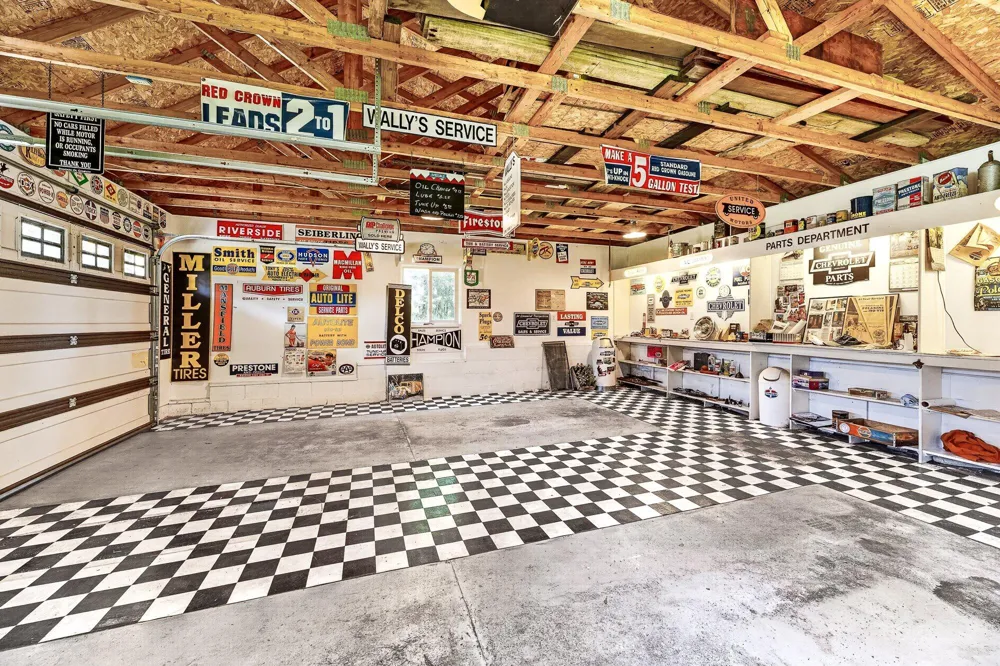 50295 St Joseph Street Paw Paw, MI 49079