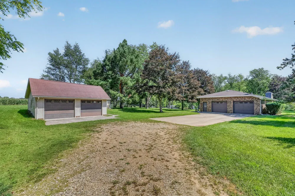 50295 St Joseph Street Paw Paw, MI 49079