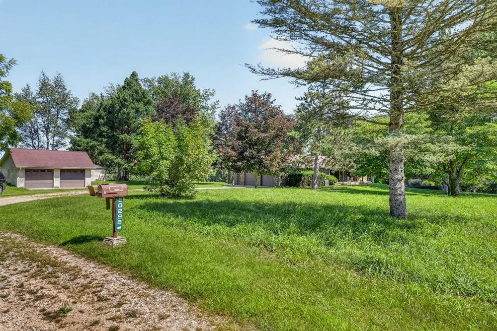 50295 St Joseph Street Paw Paw, MI 49079