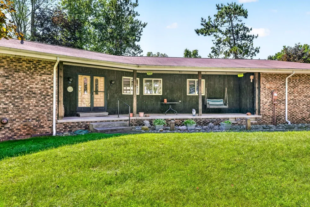 50295 St Joseph Street Paw Paw, MI 49079