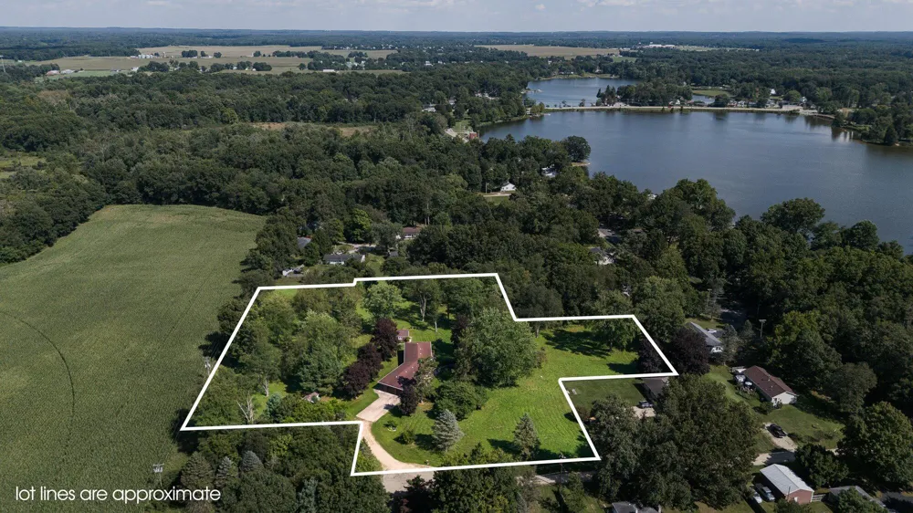 50295 St Joseph Street Paw Paw, MI 49079