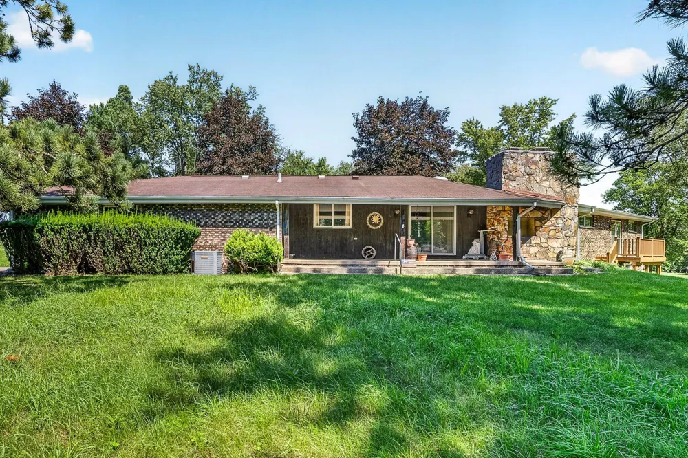 50295 St Joseph Street Paw Paw, MI 49079
