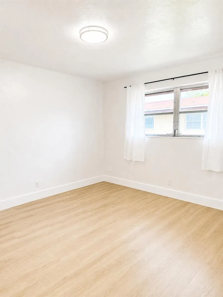 2738 FILLMORE STREET Hollywood, FL 33020