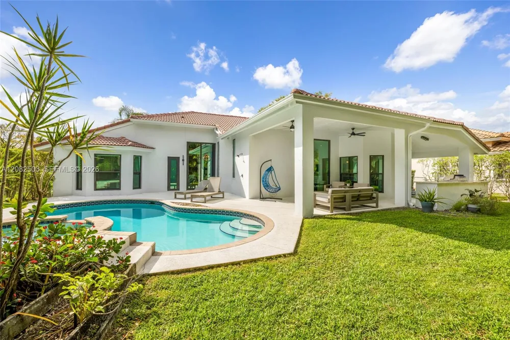 6586 NW 97th Dr Parkland, FL 33076