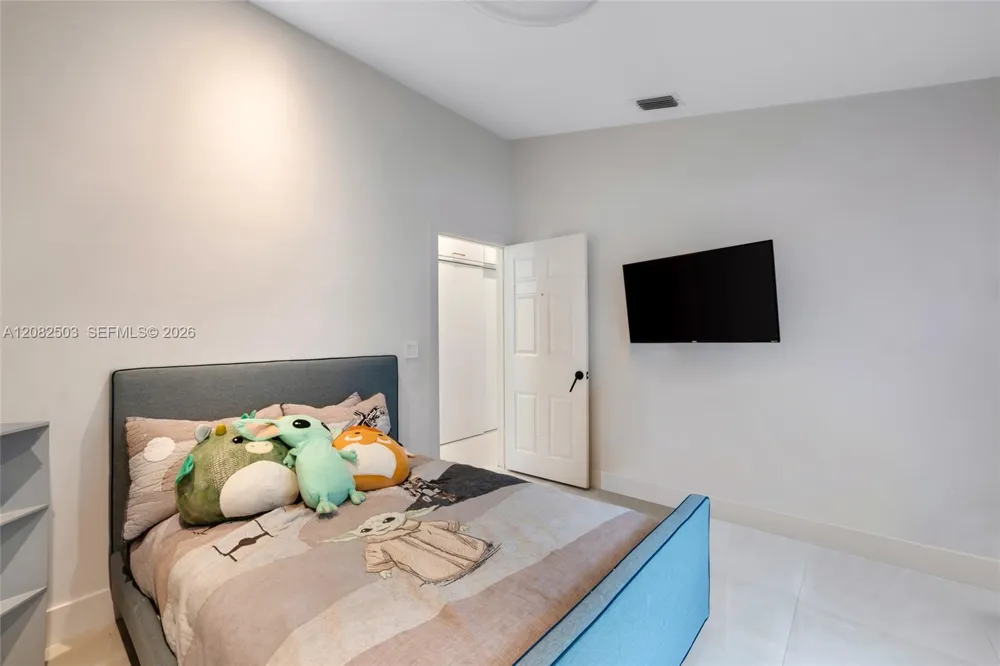 6586 NW 97th Dr Parkland, FL 33076