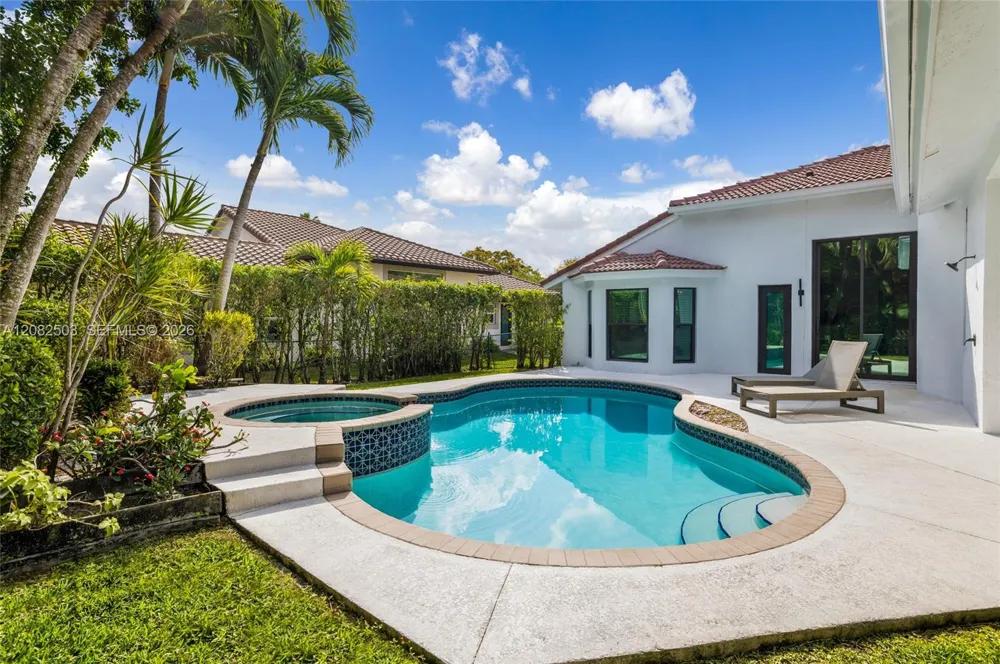 6586 NW 97th Dr Parkland, FL 33076