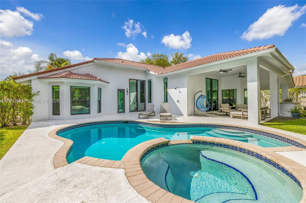 6586 NW 97th Dr Parkland, FL 33076