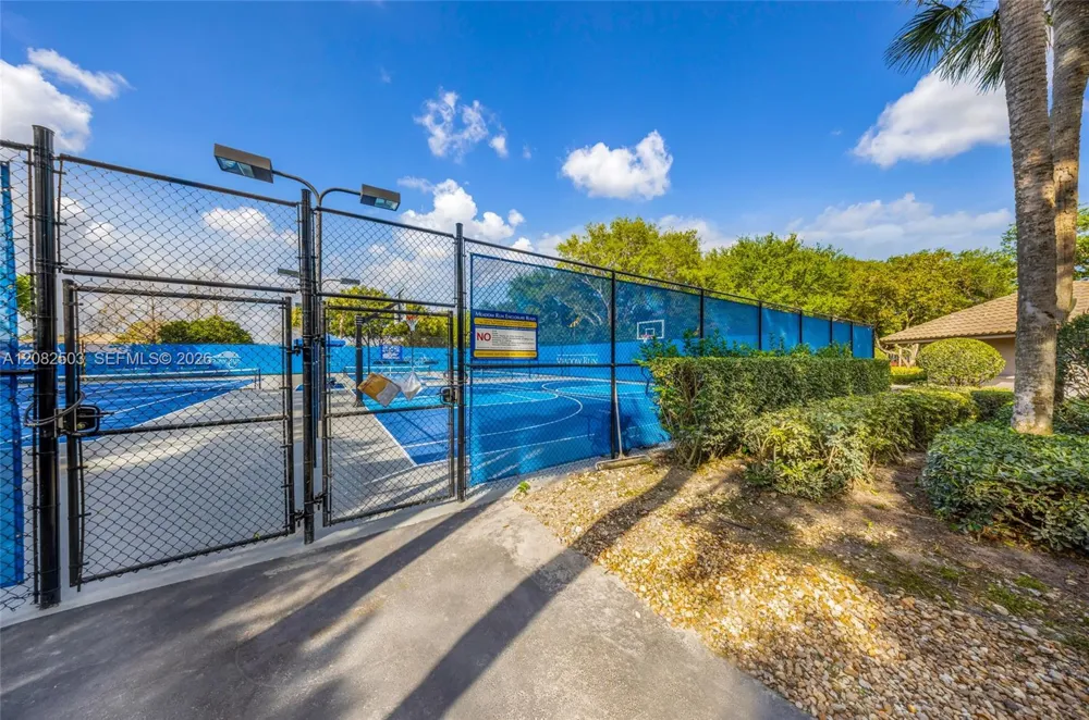 6586 NW 97th Dr Parkland, FL 33076