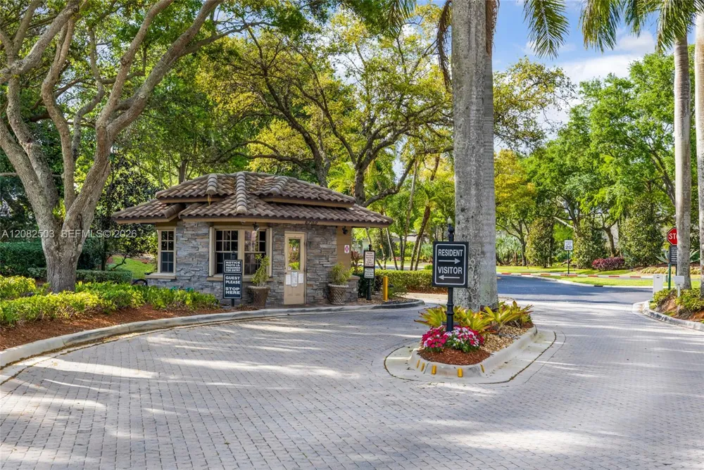 6586 NW 97th Dr Parkland, FL 33076