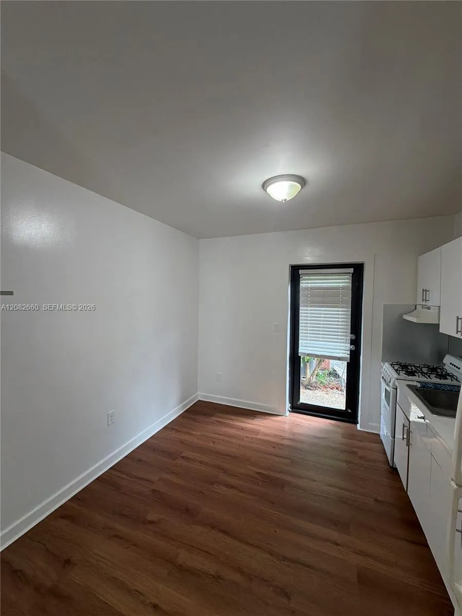 481 NW 30th St #2 Miami, FL 33127