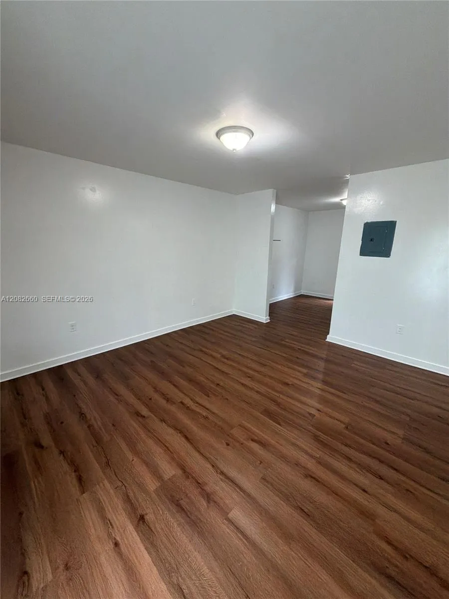 481 NW 30th St #2 Miami, FL 33127