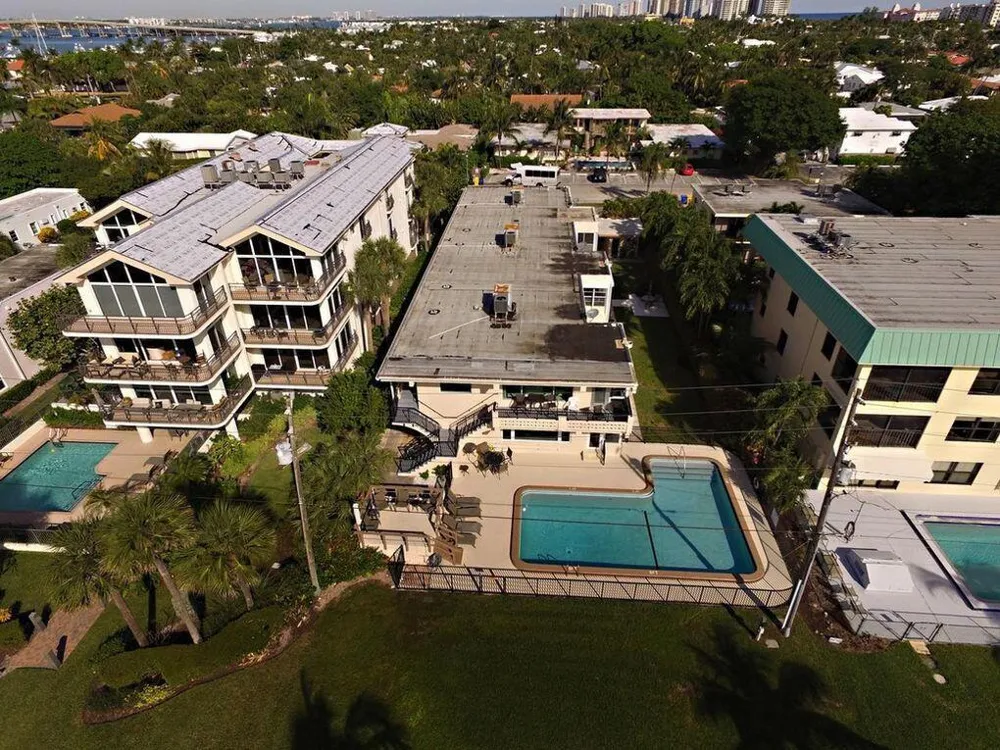 308 Inlet Way #3 Palm Beach Shores, FL 33404