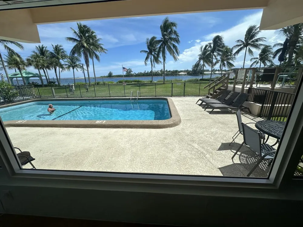 308 Inlet Way #3 Palm Beach Shores, FL 33404