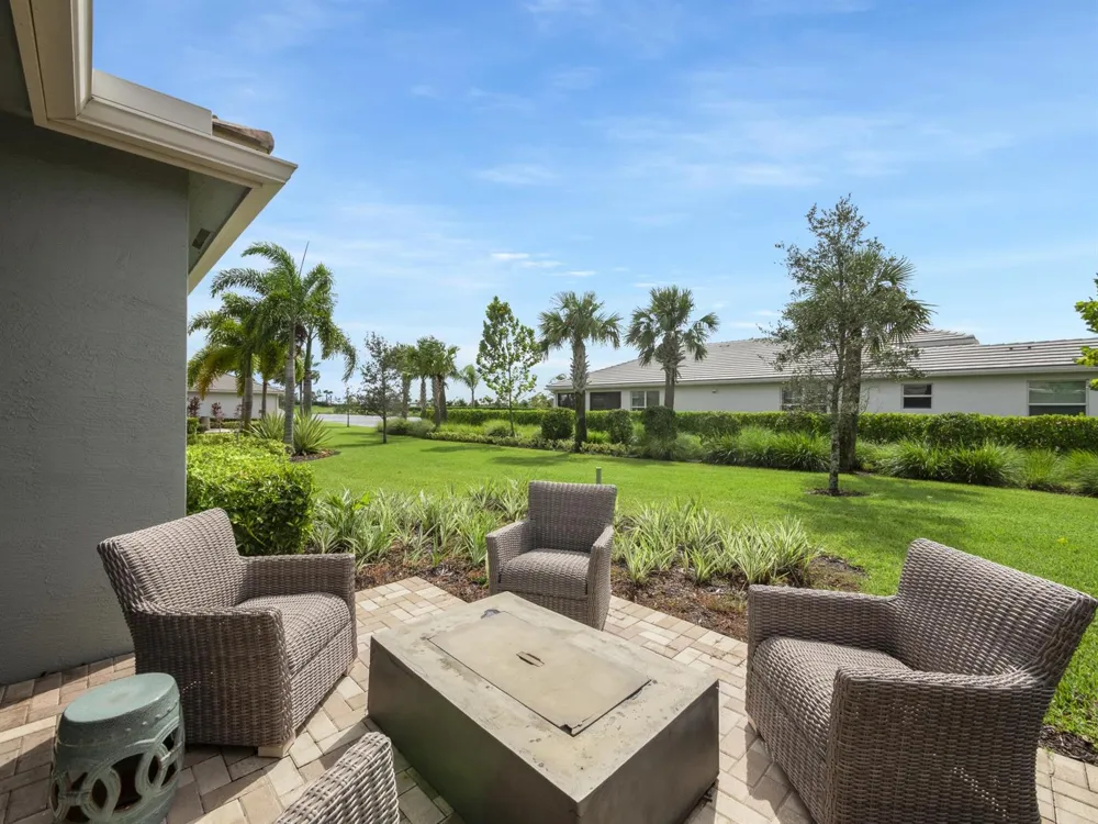 10748 SW Matisse Lane Port St. Lucie, FL 34987