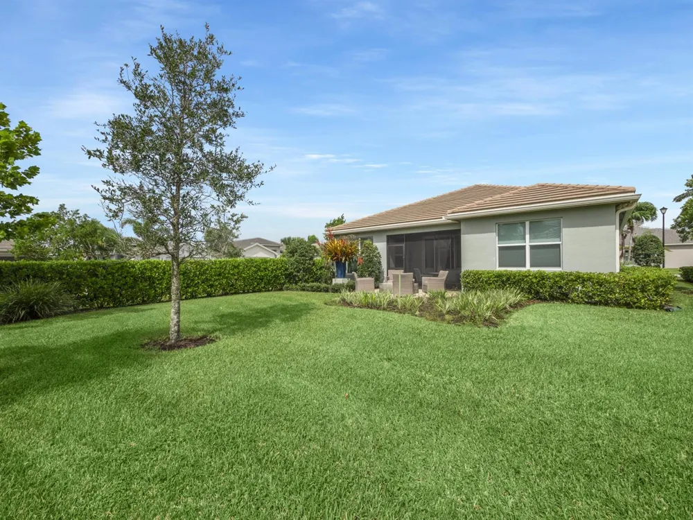 10748 SW Matisse Lane Port St. Lucie, FL 34987