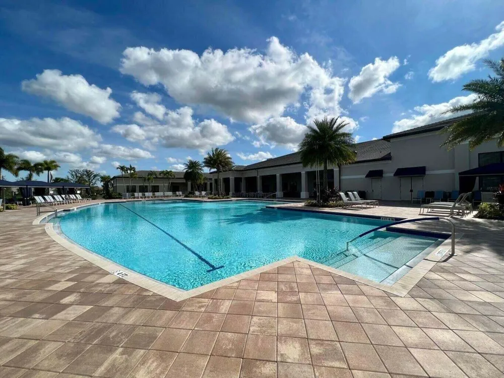 10748 SW Matisse Lane Port St. Lucie, FL 34987
