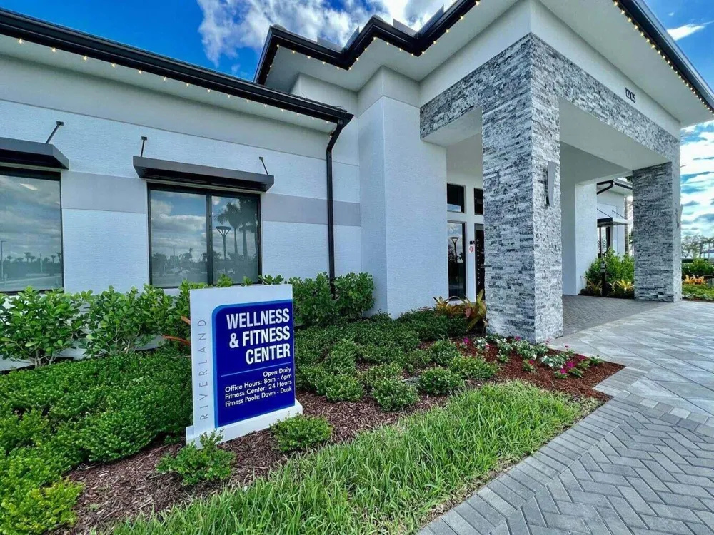 10748 SW Matisse Lane Port St. Lucie, FL 34987