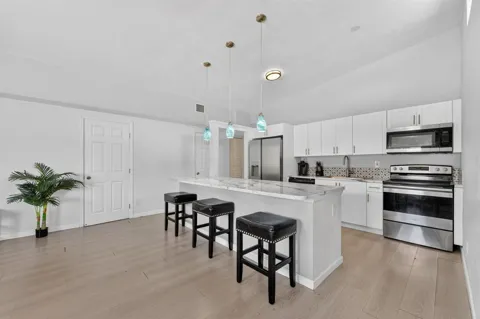 910 NW 17TH AVENUE