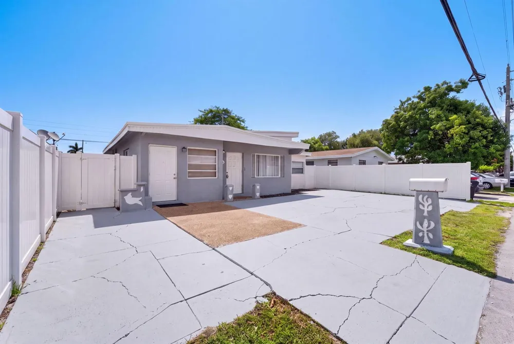 910 NW 17TH AVENUE Fort Lauderdale, FL 33311