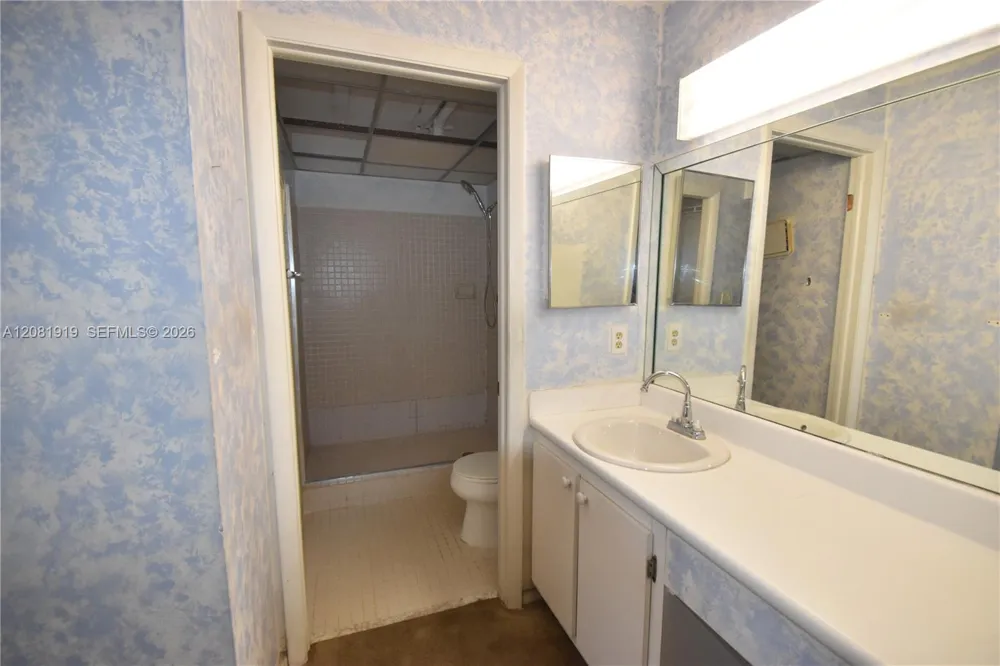 10761 W Clairmont Cir #108 Tamarac, FL 33321